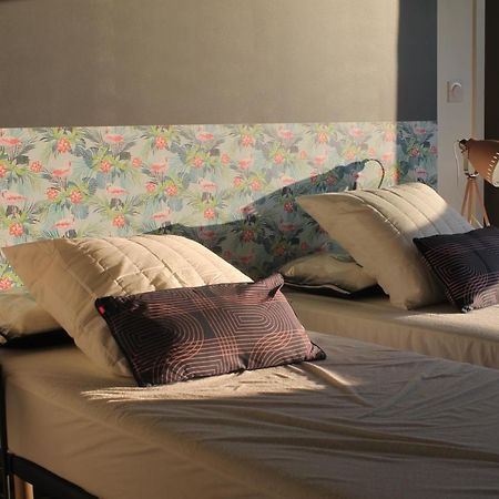 Apartmán Plein Sud Avec Jacuzzi Privatif Et Parking Prive Sarlat-la-Canéda Exteriér fotografie