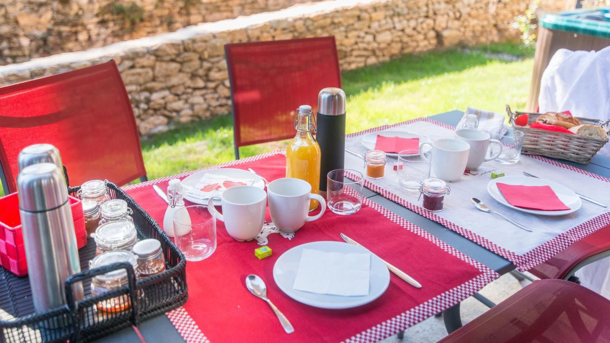 Apartmán Plein Sud Avec Jacuzzi Privatif Et Parking Prive Sarlat-la-Canéda Exteriér fotografie
